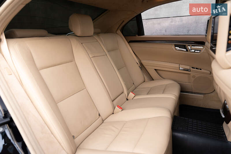 Седан Mercedes-Benz S-Class 2012 в Киеве