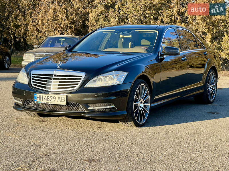 Седан Mercedes-Benz S-Class 2012 в Чорноморську