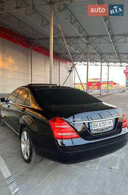 Седан Mercedes-Benz S-Class 2008 в 