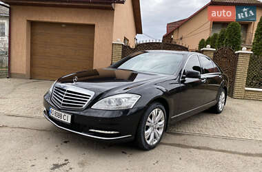 Седан Mercedes-Benz S-Class 2013 в Ужгороді