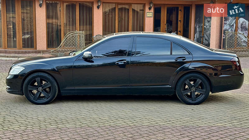 Седан Mercedes-Benz S-Class 2011 в Мукачево