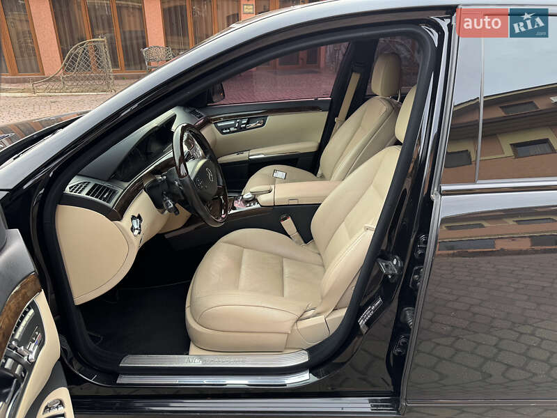 Седан Mercedes-Benz S-Class 2011 в Мукачево