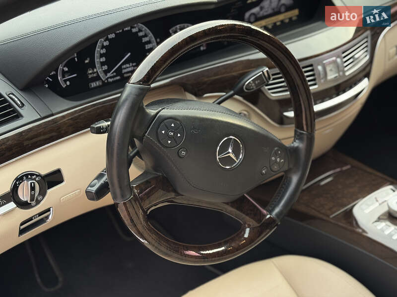 Седан Mercedes-Benz S-Class 2011 в Мукачево