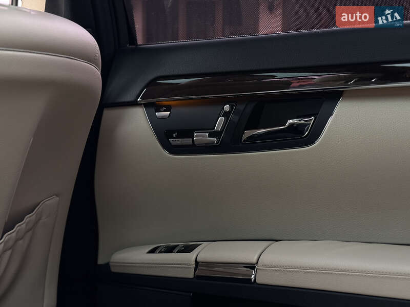 Седан Mercedes-Benz S-Class 2011 в Мукачево