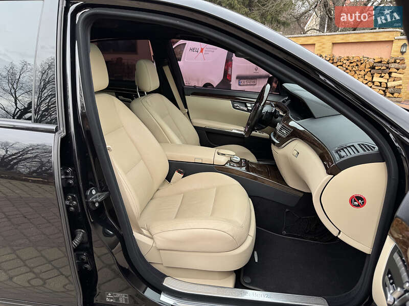 Седан Mercedes-Benz S-Class 2011 в Мукачево