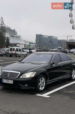 Седан Mercedes-Benz S-Class 2007 в Поляниці