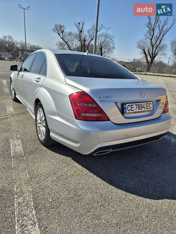 Седан Mercedes-Benz S-Class 2011 в Черновцах