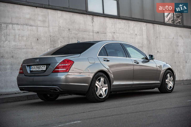 Седан Mercedes-Benz S-Class 2010 в Киеве