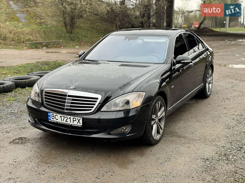 Седан Mercedes-Benz S-Class 2009 в Львові