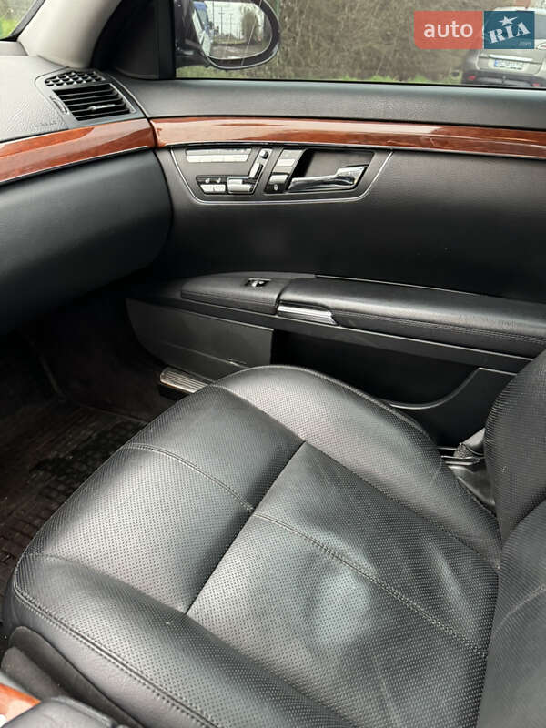 Седан Mercedes-Benz S-Class 2009 в Львові