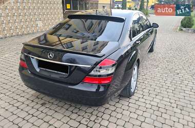Седан Mercedes-Benz S-Class 2006 в 