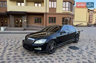 Седан Mercedes-Benz S-Class 2005 в Измаиле