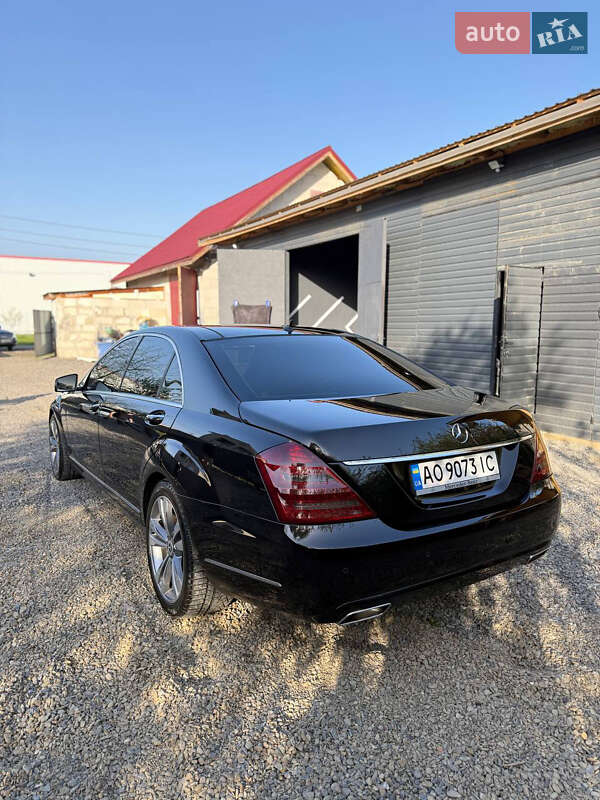 Седан Mercedes-Benz S-Class 2010 в Ужгороді