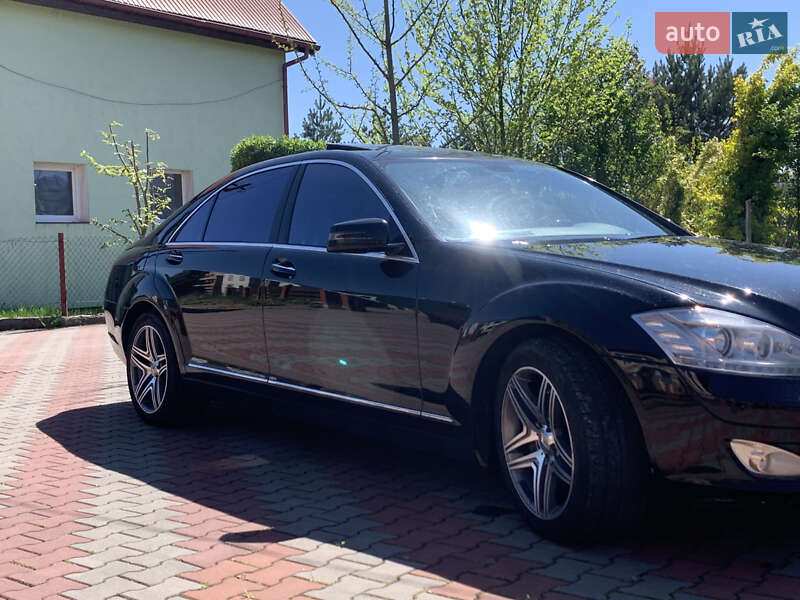 Седан Mercedes-Benz S-Class 2007 в Самборі