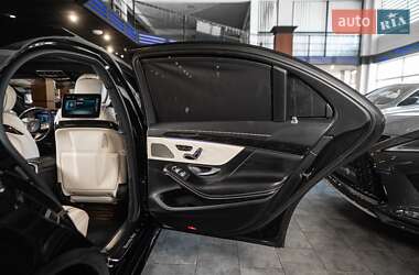 Седан Mercedes-Benz S-Class 2019 в 