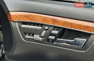Седан Mercedes-Benz S-Class 2006 в 