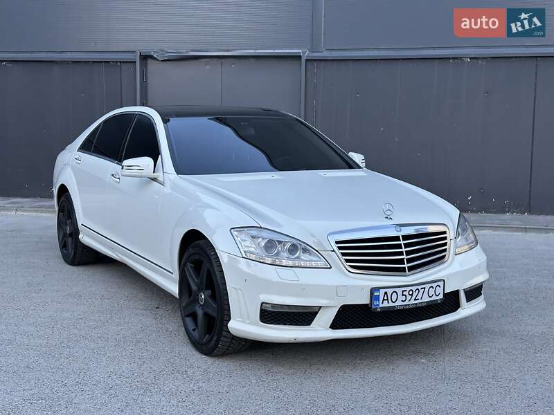 Седан Mercedes-Benz S-Class 2008 в 