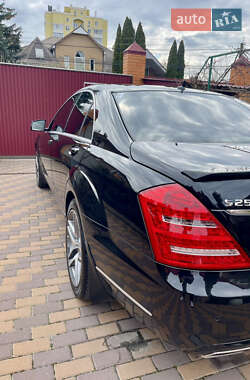 Седан Mercedes-Benz S-Class 2011 в 