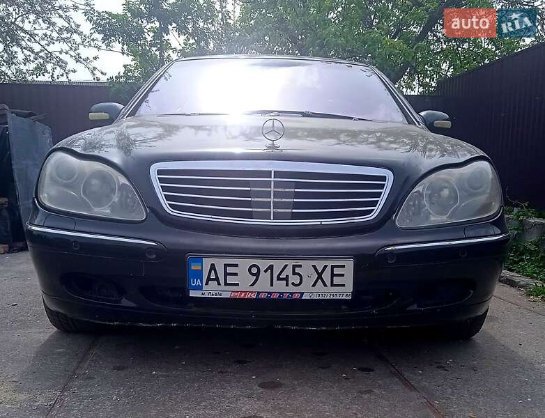Седан Mercedes-Benz S-Class 2001 в 