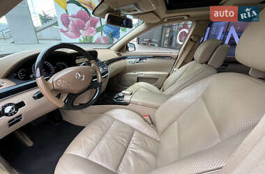 Седан Mercedes-Benz S-Class 2012 в 