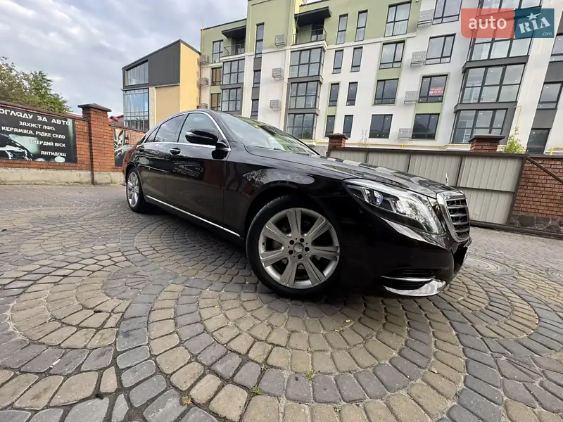 Mercedes-Benz S-Class