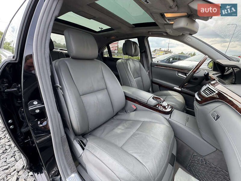 Седан Mercedes-Benz S-Class 2007 в Стрию