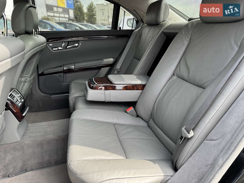 Седан Mercedes-Benz S-Class 2007 в Стрию
