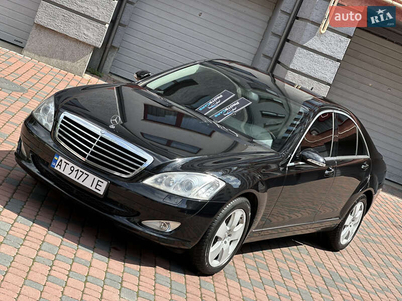 Mercedes-Benz S-Class 2009