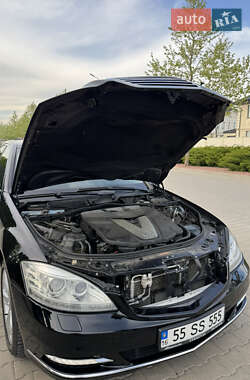 Седан Mercedes-Benz S-Class 2012 в 