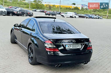 Седан Mercedes-Benz S-Class 2005 в 