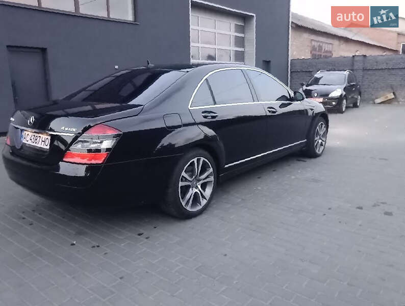 Седан Mercedes-Benz S-Class 2006 в Луцьку