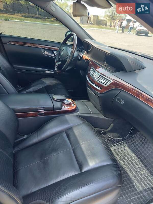 Седан Mercedes-Benz S-Class 2006 в Белгороде-Днестровском