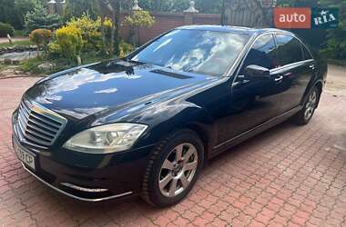 Седан Mercedes-Benz S-Class 2012 в Виньковцах