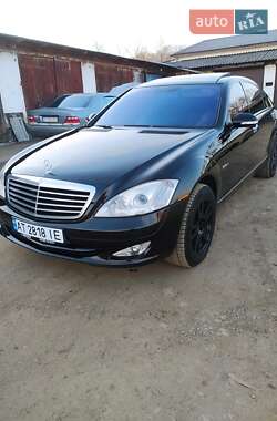 Седан Mercedes-Benz S-Class 2007 в Косове