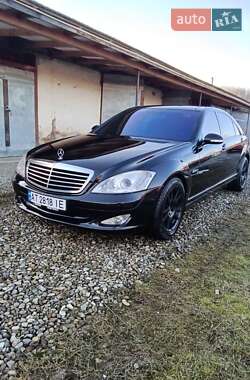 Седан Mercedes-Benz S-Class 2007 в Косове