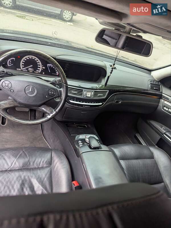 Седан Mercedes-Benz S-Class 2012 в Киеве