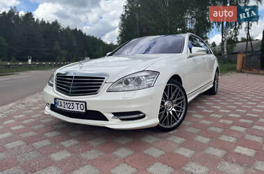 Седан Mercedes-Benz S-Class 2012 в 