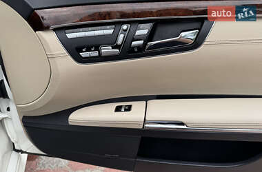 Седан Mercedes-Benz S-Class 2012 в 