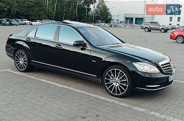Седан Mercedes-Benz S-Class 2011 в 