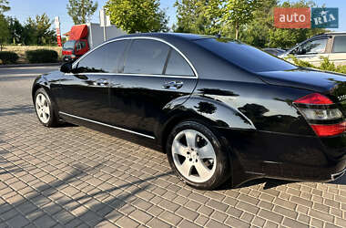 Седан Mercedes-Benz S-Class 2005 в 
