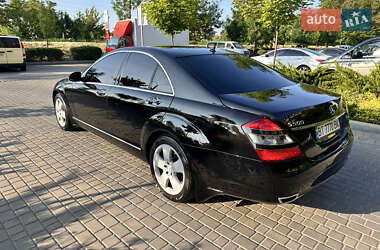 Седан Mercedes-Benz S-Class 2005 в 