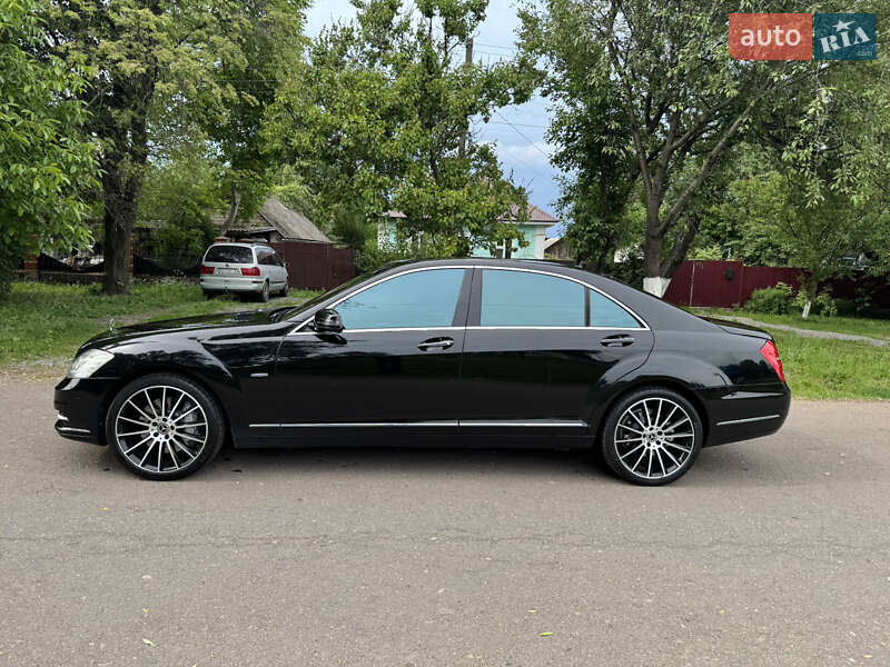 Седан Mercedes-Benz S-Class 2011 в Чернигове