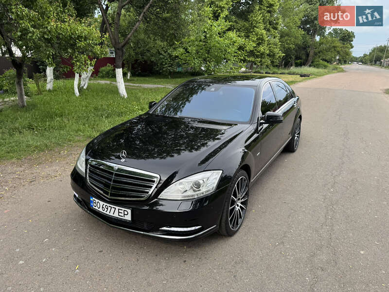 Седан Mercedes-Benz S-Class 2011 в Чернигове