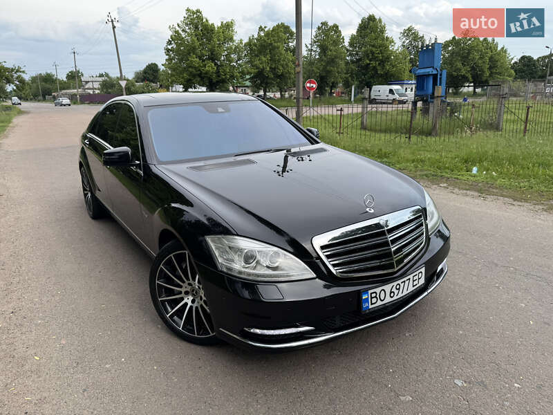 Седан Mercedes-Benz S-Class 2011 в Чернигове