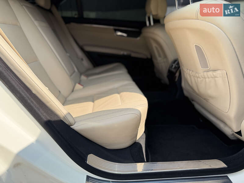 Седан Mercedes-Benz S-Class 2012 в Киеве