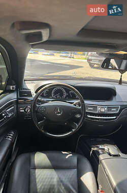 Седан Mercedes-Benz S-Class 2012 в 