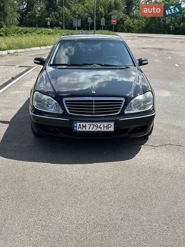 Седан Mercedes-Benz S-Class 2003 в Черняхові