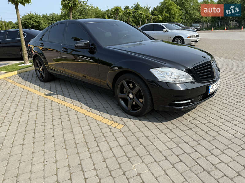 Седан Mercedes-Benz S-Class 2012 в Львові