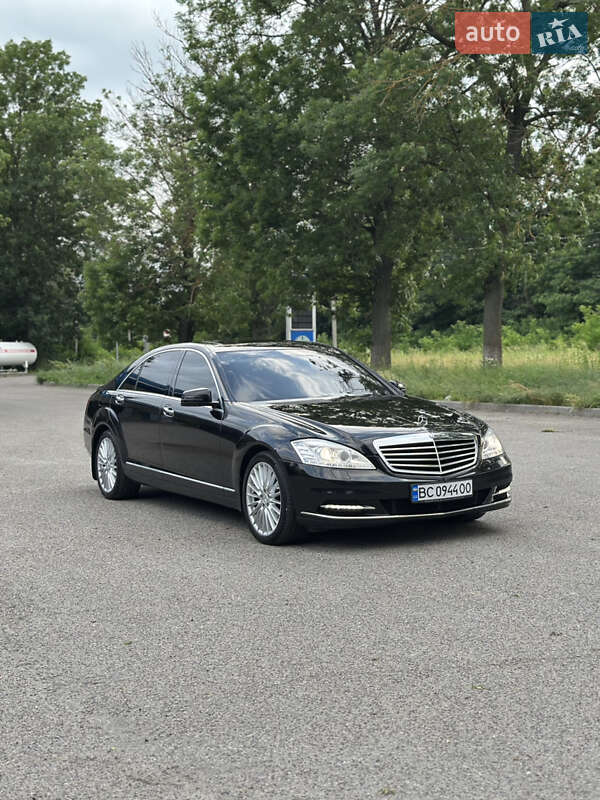 Седан Mercedes-Benz S-Class 2006 в  фото Седан Mercedes-Benz S-Class 2006 в