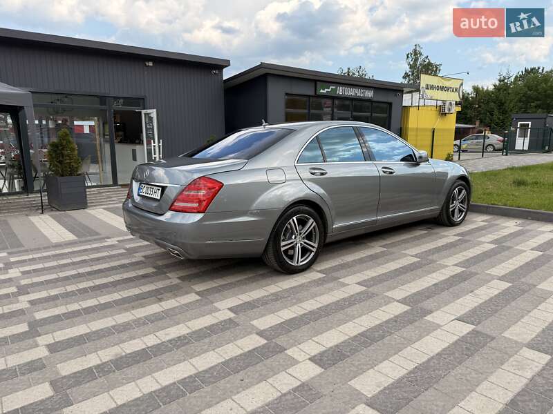 Седан Mercedes-Benz S-Class 2009 в Львове